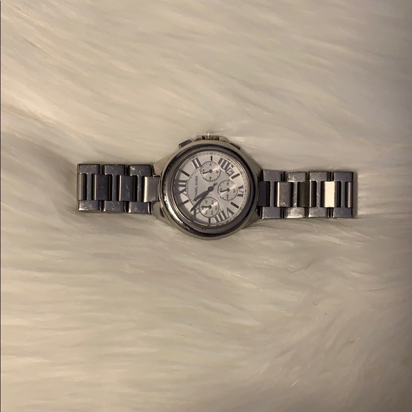 Michael Kors MK 5719 watch - Picture 2 of 6